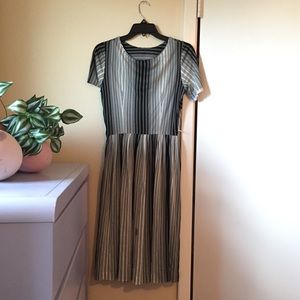 Vintage 70s grey striped dress